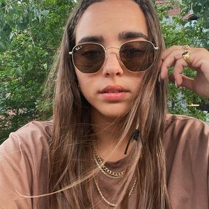 Meet your Posher, Mariana